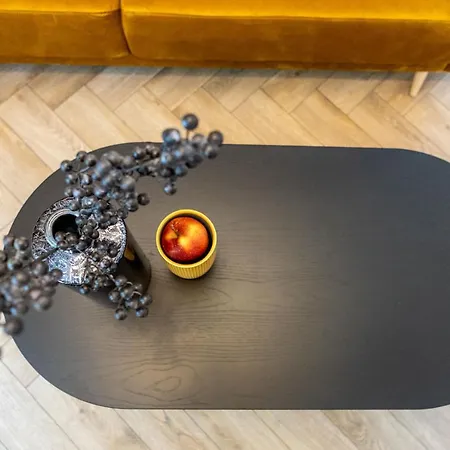 Smelynas Boutique & 帕兰加