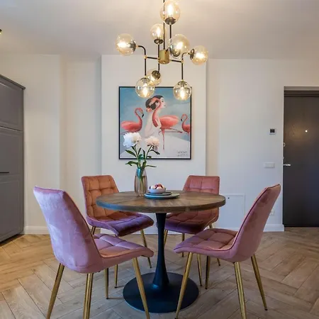 Apartament Smelynas Boutique & *