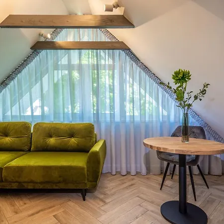 Smelynas Boutique & Apartment *